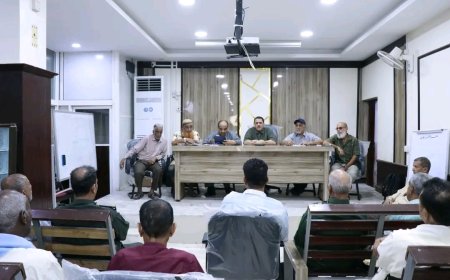 اجتماع أمني موسع برئاسة العميد أبو بكر جبر نائب مدير عام شرطة عدن لمناقشة تطوير أداء البحث الجنائي وتعزيز التنسيق الميداني
