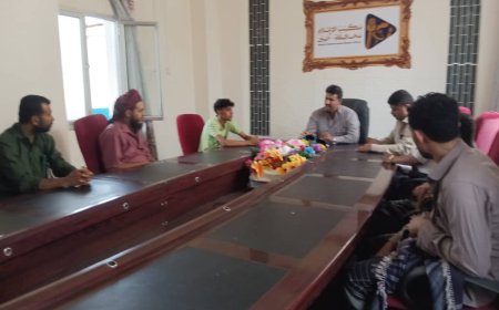 مدير عام مكتب الصناعة والتجارة بأبين يلتقي ملاك المخابز (الأفران) بزنجبار