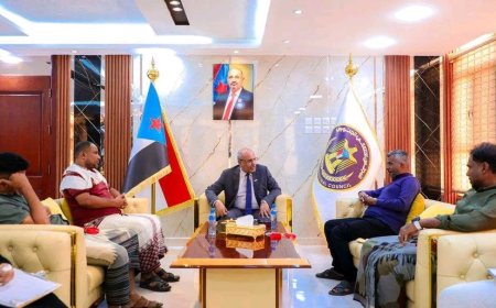 الكثيري يلتقي إدارة نادي تضامن حضرموت المُشارك في دوري أبطال الخليج للأندية