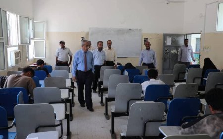 رئيس جامعة أبين يدشّن امتحانات القبول للعام الجامعي 2025 / 2026م في كلية الحاسوب وتقنية المعلومات