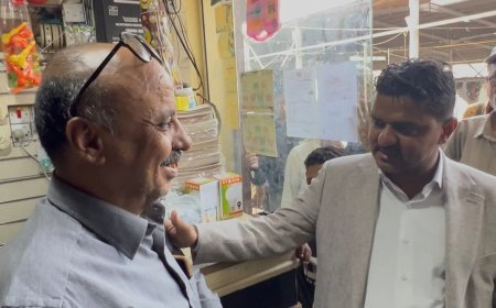 مأمور الشيخ عثمان ينفذ حملة مراقبة على محلات جملة المستلزمات المدرسية ويشدد على البيع بالعملة الوطنية وبسعر صرف اليوم