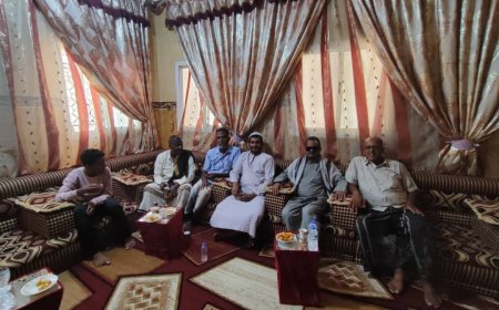 الهيئة الحضرمية لإصلاح ذات البين تزور الأستاذ عوض باحنحن عضو الهيئة وتطمئن على صحته