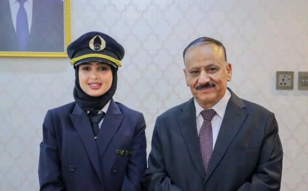 وزير النقل يلتقي الكابتن طيار مريم عبد ربه ويؤكد اعتزازه بالكادر النسائي في قطاع النقل