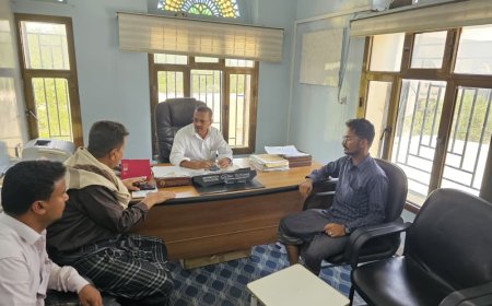 مدير اتصالات شبوة يبحث مع مدير عام رضوم تفعيل الفورجي وتوسعة التغطية في مناطق رضوم