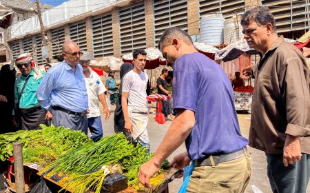 مكتب أشغال صيرة ينفذ حملة لتنظيم الأسواق في المديرية