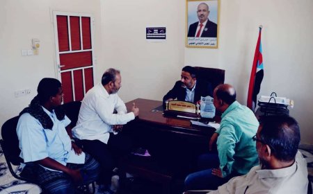 رئيس تنفيذية انتقالي أبين يلتقي مدير عام مكتب الصحة والسكان بالمحافظة وقيادة السلطة المحلية بمودية