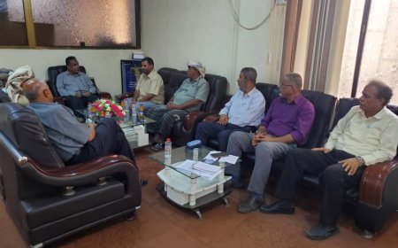 مصائد خليج عدن وسقطرى يبحثان تعزيز التعاون لمواجهة الاصطياد العشوائي وحماية المخزون السمكي