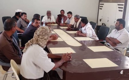 مدير عام مديرية ميفعة يعقد لقاء موسعاً مع بائعي الأسماك في أسواق مدينتي جول الريدة وعزان