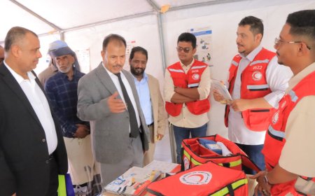 مهرجان النخيل والتمور 2025 م يكرم جمعية الهلال الأحمر اليمني فرع حضرموت