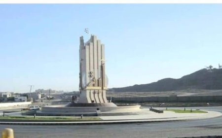 سقوط لوحة إعلانية في صنعاء يسقط ضحايا ويصيب مواطنين بجروح بالغة.