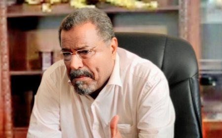 الشيخ جرفوش وكيل محافظة أبين - رئيس فرع المؤتمر بأبين يعزي بوفاة الدعوس المدير السابق لمكتب الصحة بالمحفد