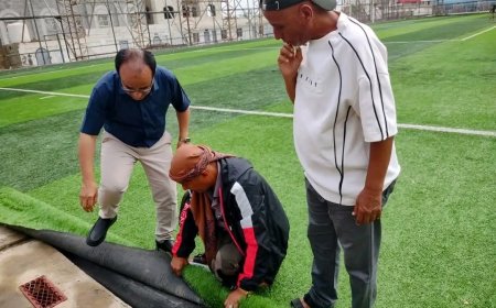 مدير عام مكتب الشباب والرياضة بمحافظة تعز يتفقد ملعب الشهداء