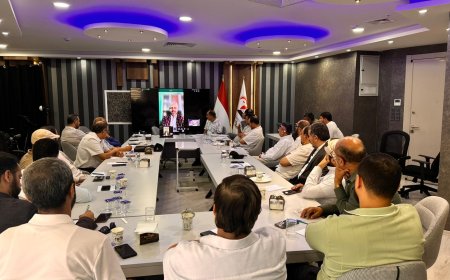 أكاديميون وسياسيون يؤكدون أهمية دعم المقاومة الشعبية ويشدّدون على البعد الثوري في الرسالة الأكاديمية