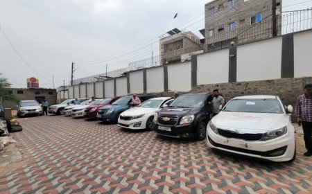 تدشين توزيع سيارات لمكاتب الصناعة والتجارة في مديريات العاصمة عدن