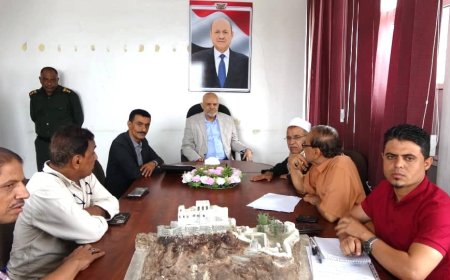 المحافظ "شمسان" يترأس اجتماعًا تنفيذيًا موسعًا في "القاهرة" ويشيد بجهود التنمية والإصلاح الإداري