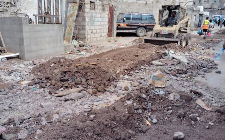 الناشط المجتمعي نادر نوشاد خان يشيد بجهود مؤسسة أولاد الصغير التنموية في رفع مخلفات الأمطار بحي الرصافي – القلوعة