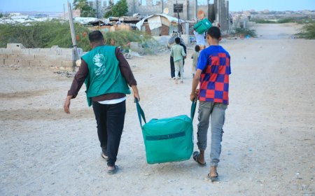 مركز الملك سلمان للإغاثة يوزع مساعدات إيوائية طارئة للمتضررين من الأمطار والسيول بمحافظة حضرموت