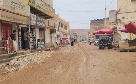 مدير عام شبام يطلّع ميدانيًا على آثار وتقييم اضرار المنخفض الجوي"المونسون" ويوجه بسرعة رفع المخلفات