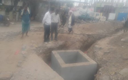 بجهود واهتمام من المحافظ: تتواصل أعمال مشروع تأهيل شبكة مجاري سوق الأسماك