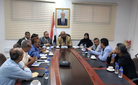 وكلاء وزارة الصناعة والنيابة العامة يشددون على التجار الالتزام بالأسعار المحددة وضبط المخالفين