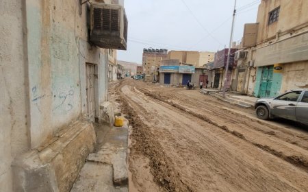 بتوجيهات مدير عام شبام .. الأشغال العامة والطرق تباشر فتح الطرق المتضررة وإزالة مخلفات السيول وإعادة تطبيع الحياة في المديرية