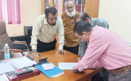 إجراء عملية الإستلام والتسليم بين المديرين السلف والخلف لمستشفى ( 22 ) مايو الجراحي في مديرية المنصورة بعدن