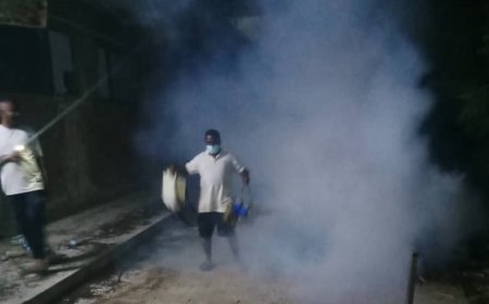 مستشفى الصداقة يشهد حملة رش ضبابي ونظافة واسعة بعد هطول الأمطار الغزيرة