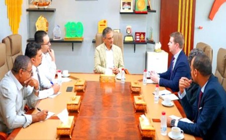 محافظ عدن يبحث مع مكتب المبعوث الأممي خطوات دعم الاستقرار الاقتصادي