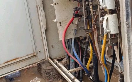 غرق محول كهربائي في الممدارة يهدد حياة المواطنين