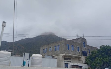 اماكن متفرقة من مناطق يافع تشهد هطول امطار قوية ومتوسطة برصد وسباح وسرار