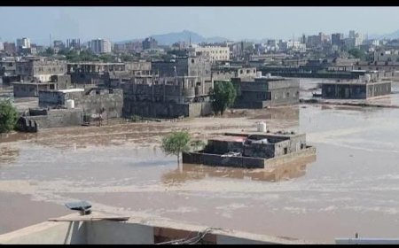 عاجل : سيول الأمطار تحاصر الحسوة ونزوج للاهالي الى خارج المدينة