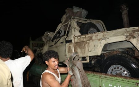 استمرار عمليات إجلاء العالقين وإخراج المركبات التي جرفتها السيول في الحسوة بالبريقة – عدن