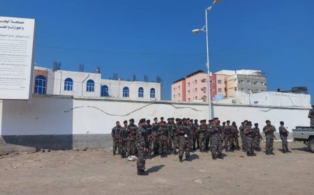 قوات العاصفة والشرطة العسكرية تنهي تمرد حراسة مبنى الجوازات بعدن وتعيده لسلطة الدولة