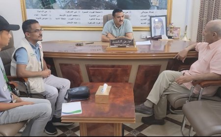 مدير عام المنصورة يشيد بتدخلات الجمعية اليمنية للصحة الإنجابية بالمديرية