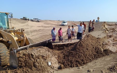 مدير عام تبن يتفقد مجاري السيول ويطمئن على سلامة المواطنين