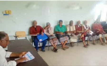 مدير تربية تبن بلحج يعقد اجتماعًا موسعًا لرؤساء الأقسام بالإدارة