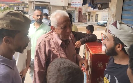 مكتب صناعة المنصورة بعدن يواصل حملته الرقابية لضبط الأسعار ويغلق عدد من المحلات المخالفة
