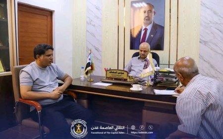 فريق التوجيه والرقابة الرئاسي بالمجلس يزور انتقالي العاصمة عدن ويبحث سبل تعزيز الأداء الإداري والخدمي