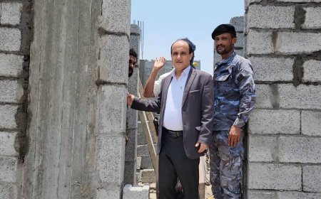 مدير عام دارسعد يتفقد سير العمل ومستوى الانجاز في مشروع بناء سجن شرطة بئر فضل