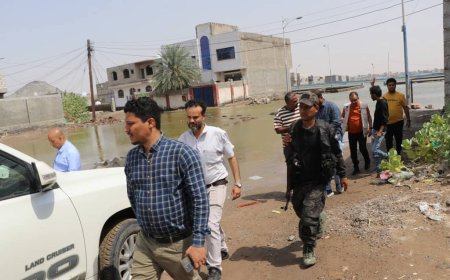 مدير عام البريقة يشدد على مضاعفة جهود شفط مياه المنخفض الجوي ورفع مخلفاته