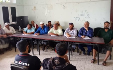 مدير تربية تبن بلحج يعقد اجتماعًا موسعًا لمدراء المدارس بالمديرية