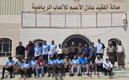 وكيل محافظة شبوة يلتقي رئيس الاتحاد العام ونادي الميناء وأساطير الكرة الطائرة في اليمن