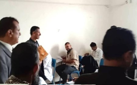 وكيل وزارة التعليم الفني يدشّن الامتحانات الوزارية في معهد المخاء الوطني التطبيقي