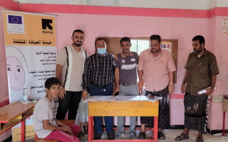 نائب مدير مكتب الصحة بأبين ينفذ نزولا ميدانيا إلى العربة الطبية المتنقلة بلودر