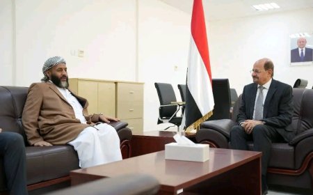 وزيرا الأوقاف والخارجية يبحثان تعزيز التنسيق المشترك وخدمة شؤون الحجاج