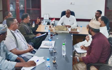 شبام.. اجتماع لجنة حصر أضرار الأمطار والسيول وتؤكد على سرعة استكمال التقارير وتقييم المباني السكنية بالمديرية