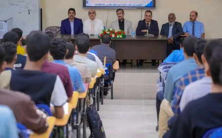 المحافظ بن الوزير ورئيس جامعة شبوة يدشّنان العام الجامعي الجديد ويؤكدان أهمية الاستثمار في الإنسان