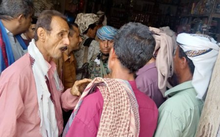 نزول ميداني للسلطة المحلية والمجلس الانتقالي لمتابعة الأسعار في مديرية الوضيع