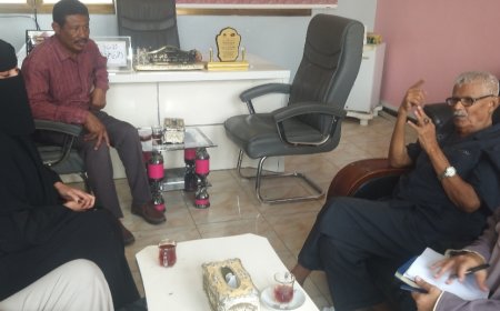 الموسيقار بن غودل يستقبل رئيسة مؤسسة المرأة السقطرية لتعزيز التعاون في الحفاظ على الموروث الشعبي