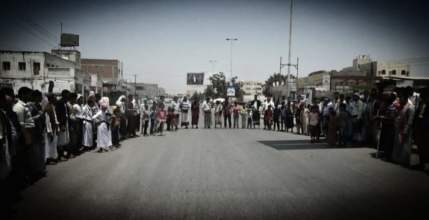 الساحات الوهمية في الحديدة تفضح زيف شعبية الحوثيين